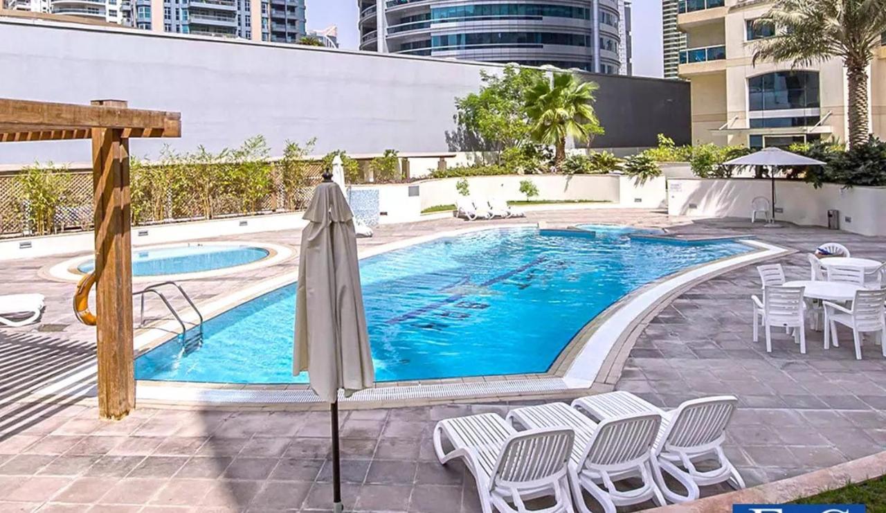 Entire Apartment - Marina - Spacious And Perfect Location Dubai Exterior photo