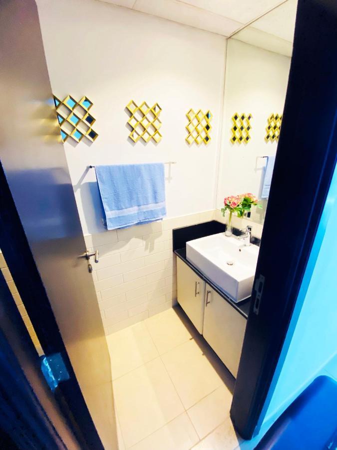 Entire Apartment - Marina - Spacious And Perfect Location Dubai Exterior photo